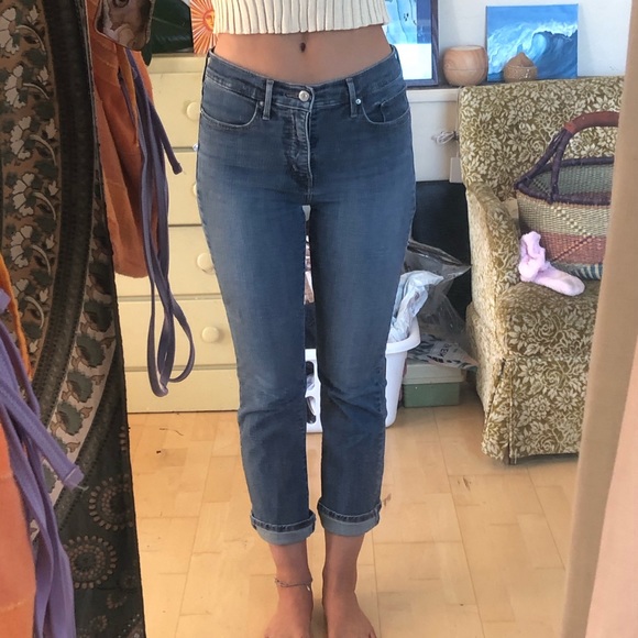 Levi’s Jeans blue straight leg medium wash color - Picture 2 of 7